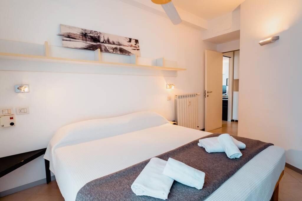 Grand Central Ventimiglia - Wifi & Parking Kültér fotó